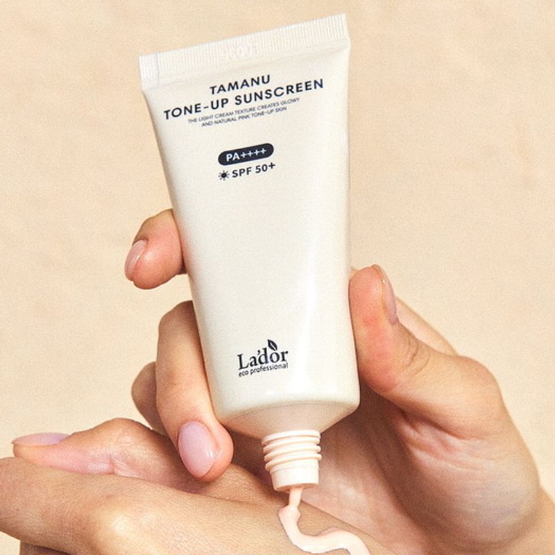 Cremă de protecție solară Tamanu Tone Up 50ml