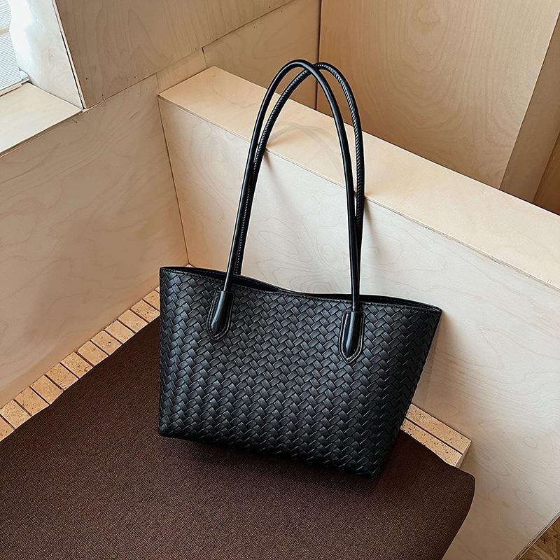 Summer New Tote Bag Women's Large-capacity Commuter Bag Casual Shoulder Woven Bag Underarm Bag