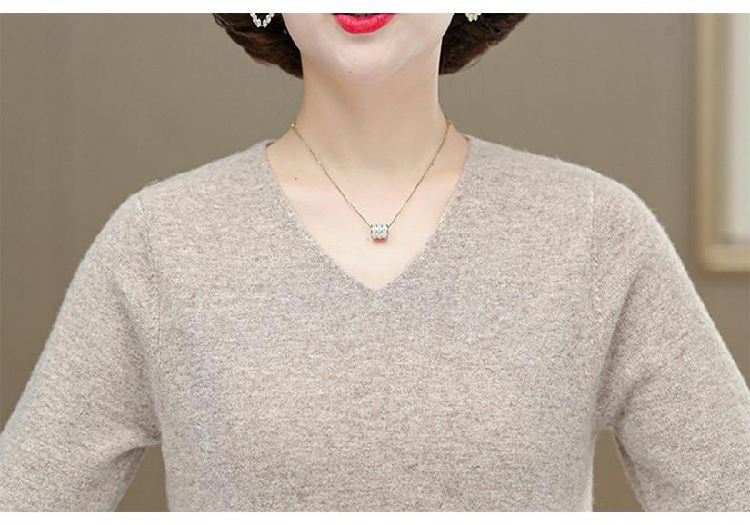 High-End Versatile Cashmere V-Neck Sweater for Middle-Aged and Elderly Women, Plus Size Warm Wool Base Layer
