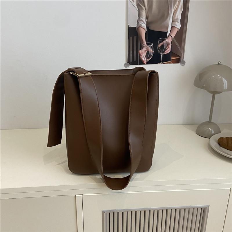 Premium Bag Women's 2025 Summer New Trendy Versatile Messenger Bag Fashionable Shoulder Large Capacity Bucket Bag