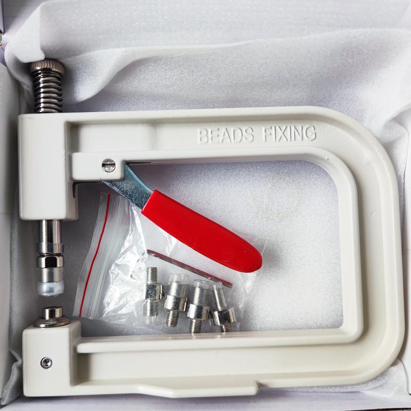 Portable Pearl Insetting Tool: DIY Hand Press Beading Machine with Four-Claw Design for Handmade Accessories