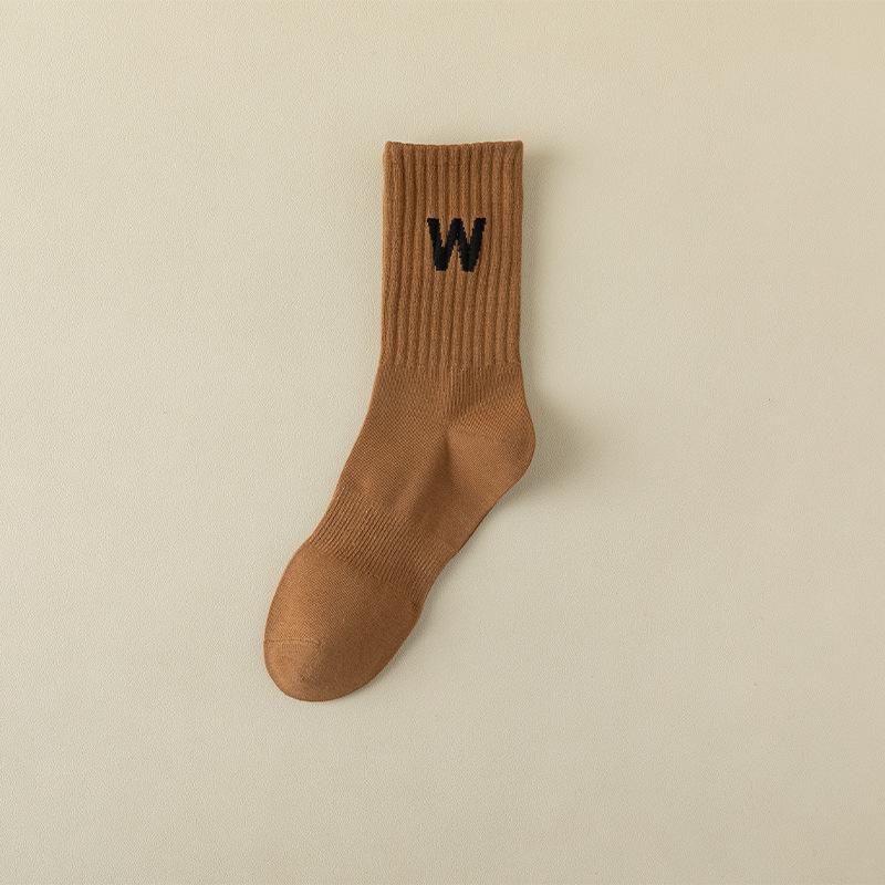 Female Spring and Autumn Fashion New Cotton Sports Tube Socks