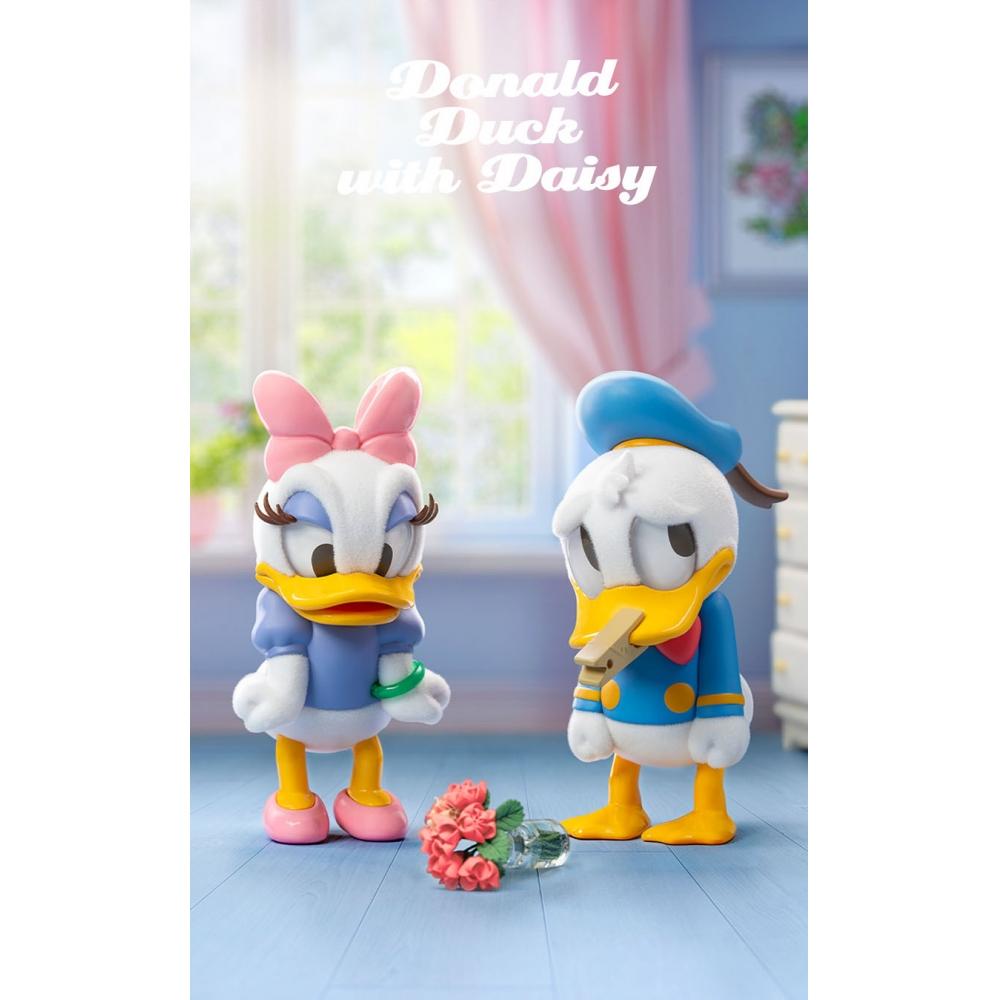 Disney Blindbox Donald Duck With Daisy  1box  8pcs 