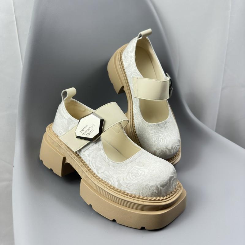 Guochao style platform loafers women's 2025 spring new embroidery printing Velcro shallow mouth college style small leather shoes