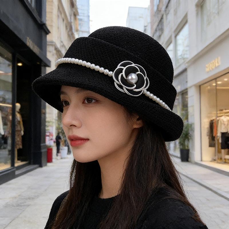 Autumn and Winter New French Elegant Pearl Flower Knitted Top Hat, Thousand Gold Style Temperament Versatile Roll Brim Show Washbasin Hat