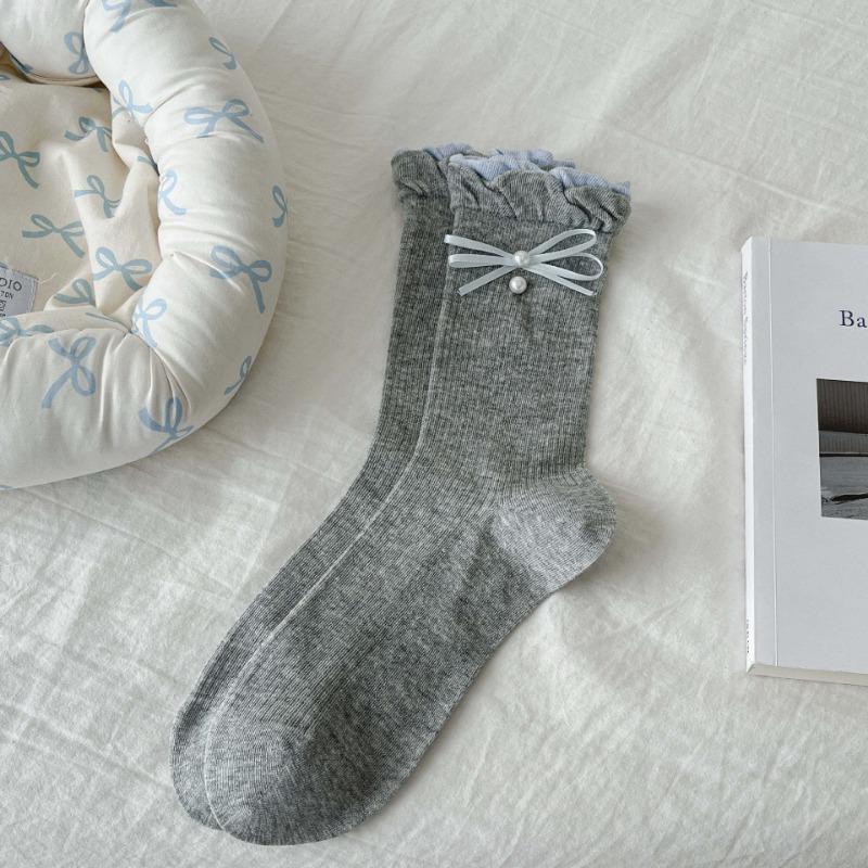 Ladies Spring and Summer Thin Sweet Three Dimensional Flower Solid Color Curled Edge Bow Pile Socks