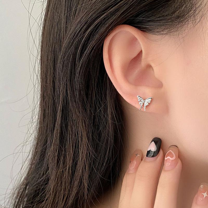 Boucles d'oreilles papillon incrustées de diamants, Boucles d'oreilles exquises haut de gamme de luxe léger, Mode et polyvalentes pour les femmes au quotidien