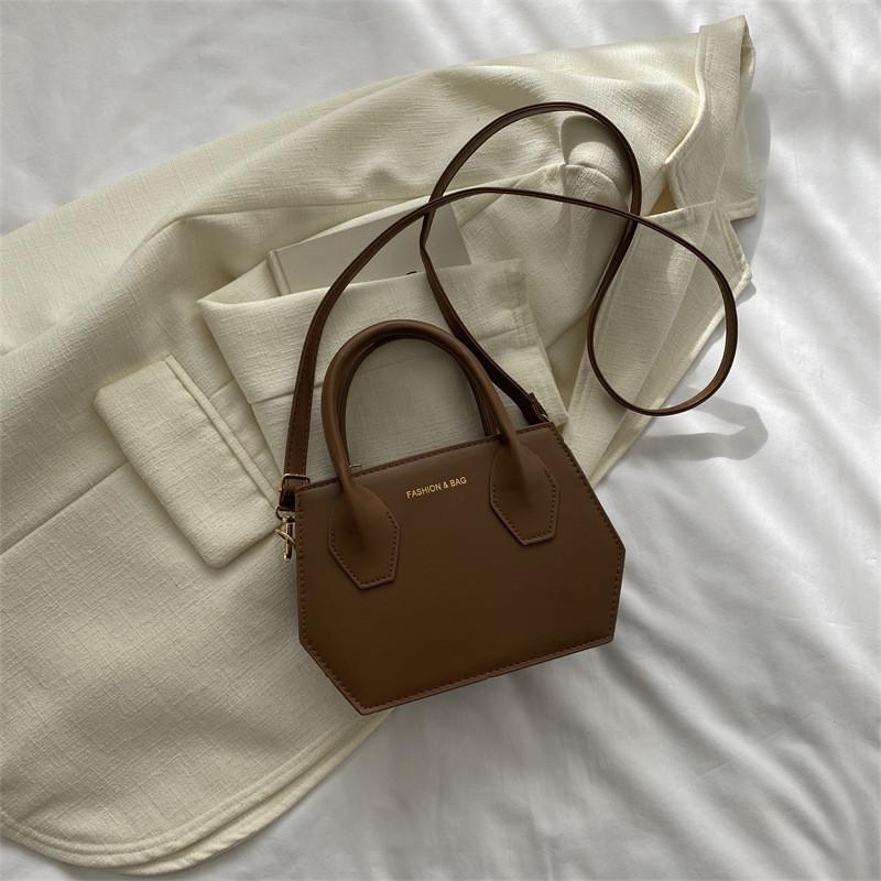 

Trendy Women s Crossbody Bag Small Square Handbag Chic Shoulder Bag For Casual Commute коричневий