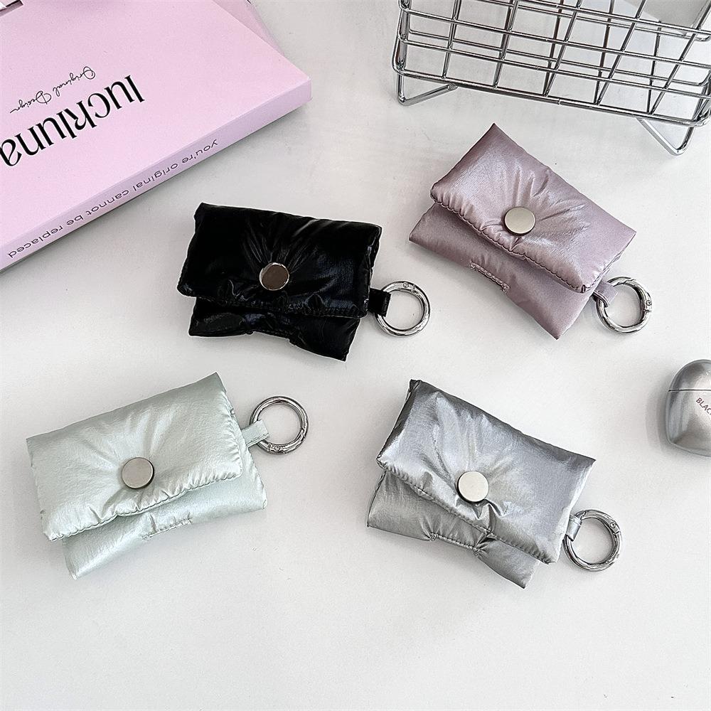 

Soft Bluetooth Earphone Bag Snap Button Quilted Headphone Pouch Portable Coin Purse for AirPods срібний