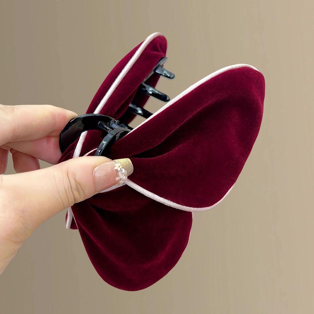 Elegant Marble Plumeria Hair Clip with Cross-Border Design