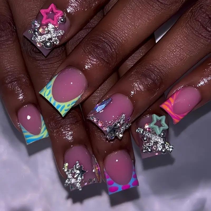24Pcs Y2K Punk Short Duck Shaped Press On Nails Rose Pink Black French Tips With Diamond Star Flower Decor Fake Nails