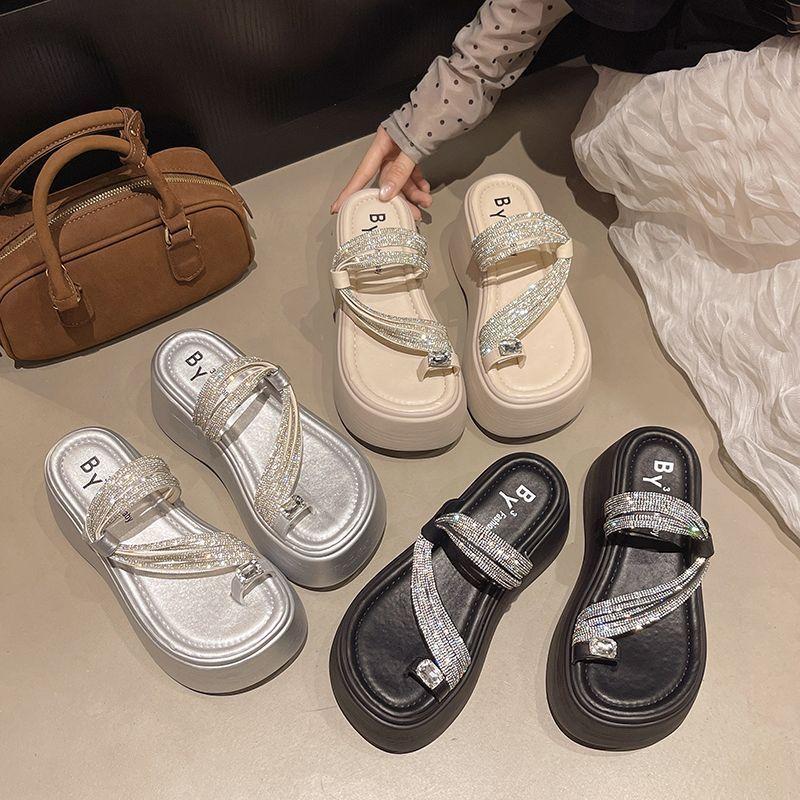 Platform beach shoes cover toe muffin heel women's rhinestone cool slippers 2025 summer new fairy style sandals outside