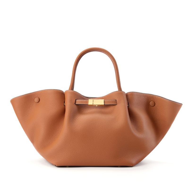 

Черная сумка кроссбоди простая кожаная на плечо первый слой коровьей кожи большая вместимость женская офисный работник нишевая высококлассная сумочка