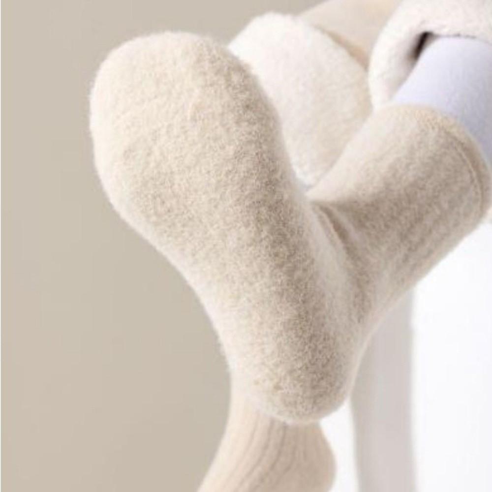 4 Pairs Thickened Design Warm Socks 4 Pairs Thickening Mid-Calf Socks Warm Fleece Socks For Girls