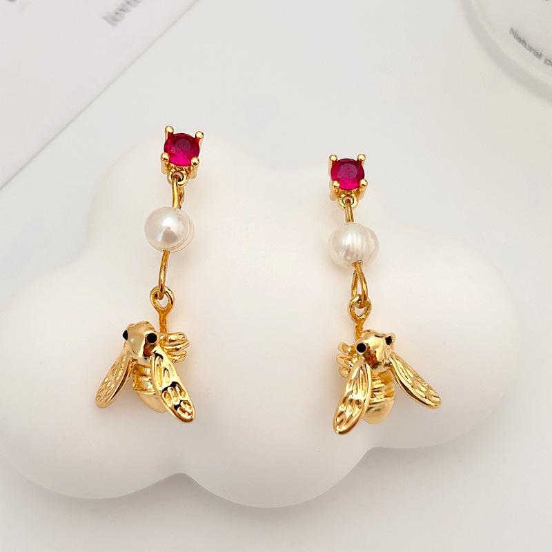 Unique Personality Little Bee Stud Earrings Are Fresh, Sweet And Cute Long Earrings, Light Luxury Fashion Trend Versatile Earrings Women