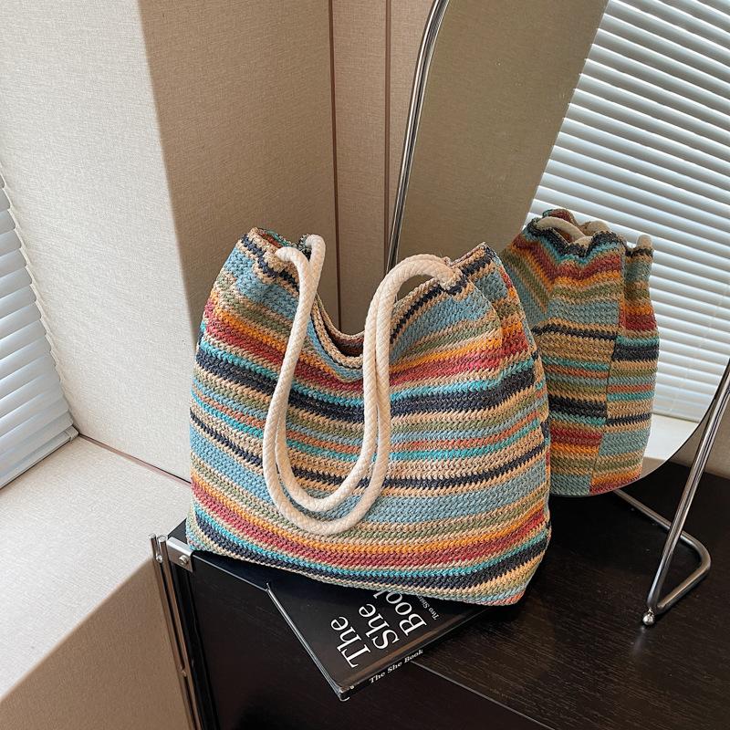 Woven tote bag summer new large-capacity lightweight straw bag beach bag shoulder underarm women's bag