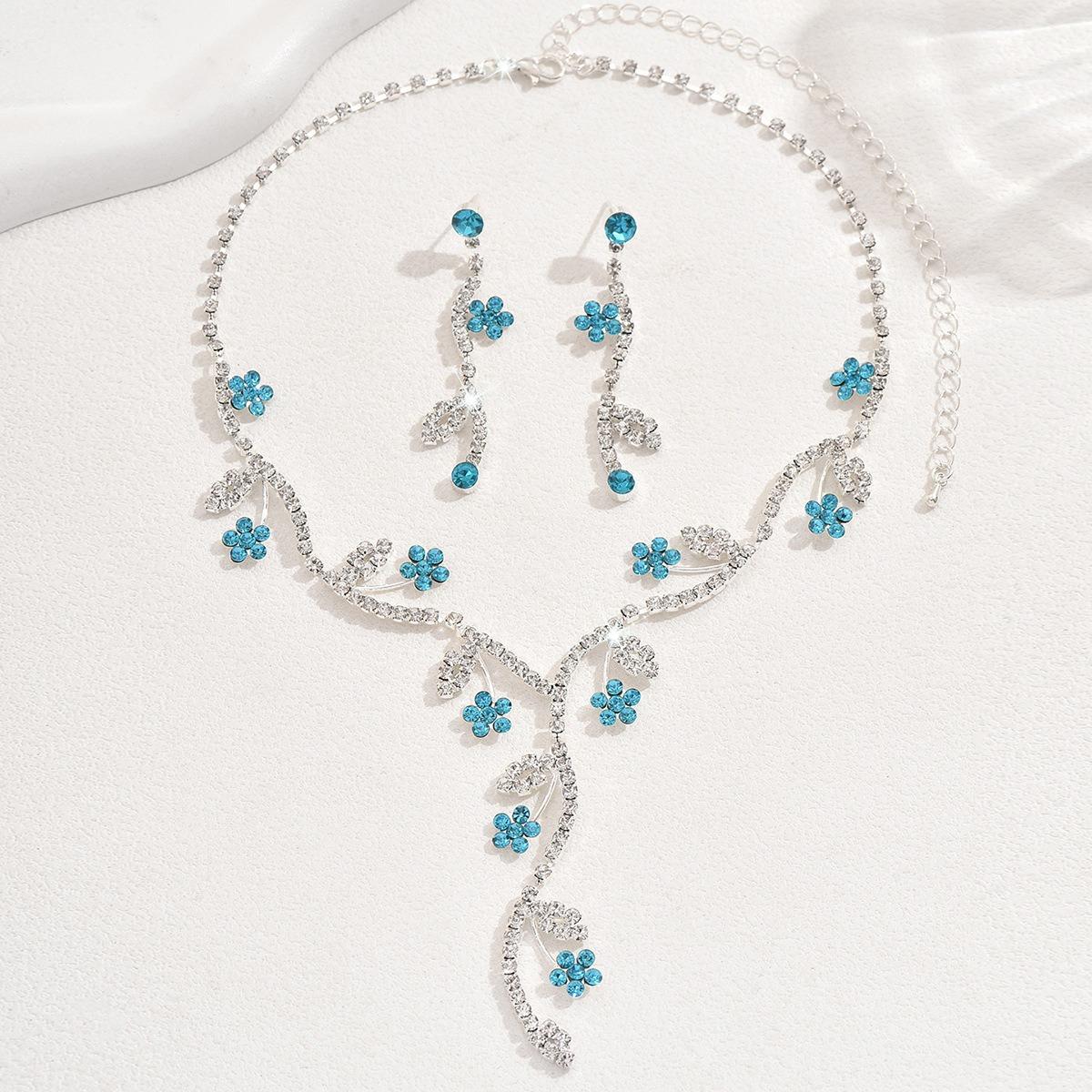 

3 шт. Сексуальный и элегантный набор женских колье и серег с подвеской в виде цветка, нишевый дизайн, аксессуары для платья для вечеринки по случаю дня рождения, свадьбы, банкета 52cm