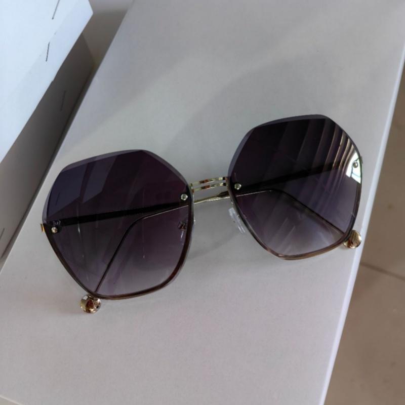 

Round Sunglasses Women Brand Designer Gradient Fashion Sun Glasses Female Rimless Metal Oculos De Sol luxury designer
