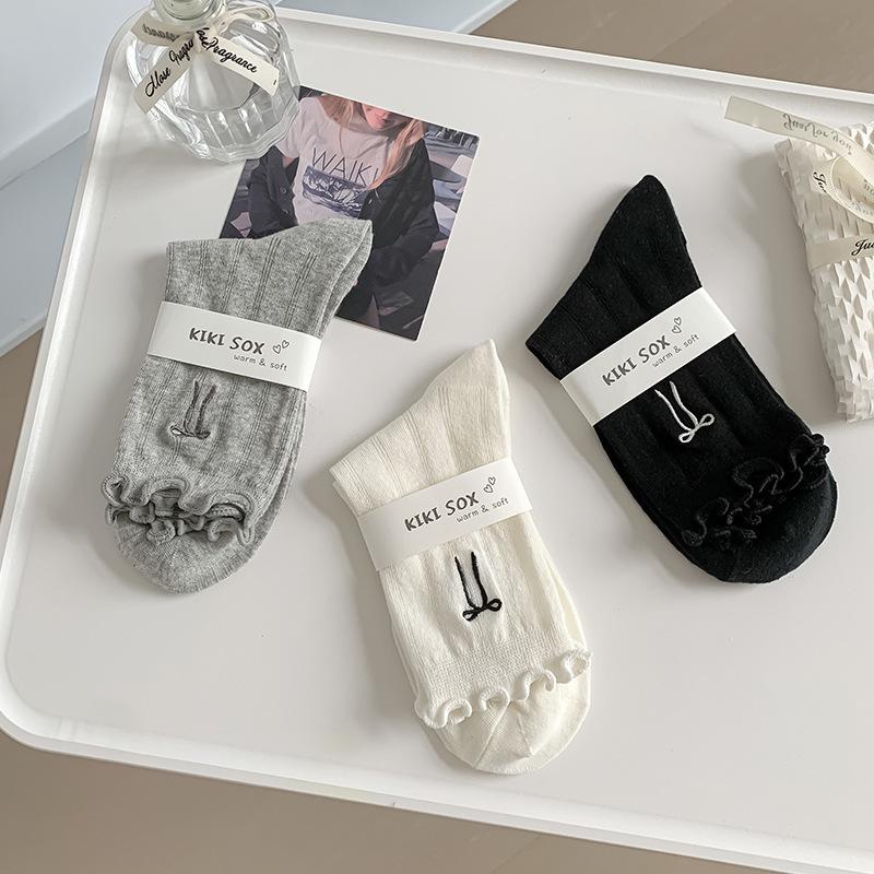 Summer Women's Bow Embridered Lace Ruffle Mid-Calf Socks