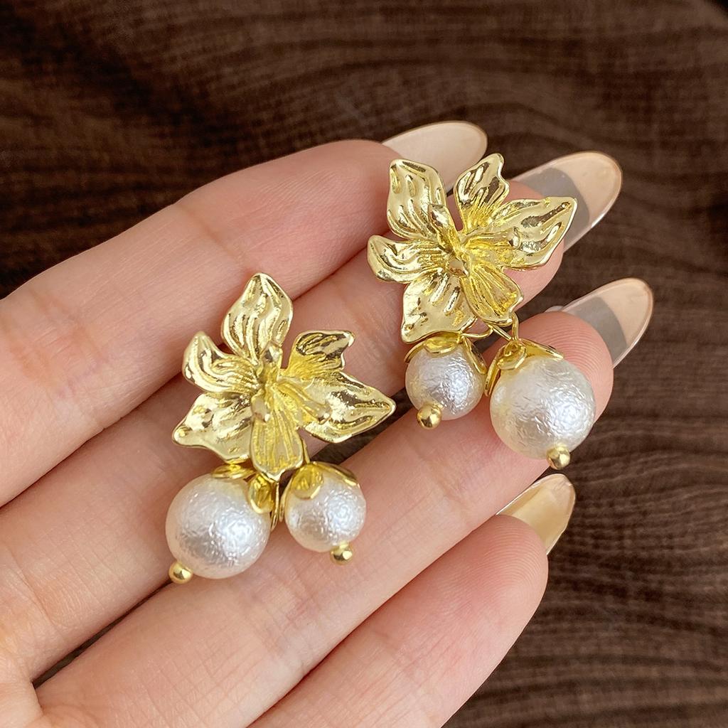 French Small Flower Pearl Ball Earrings Retro Niche Gold Earrings Front And Rear Light Luxury Simple Earrings Women