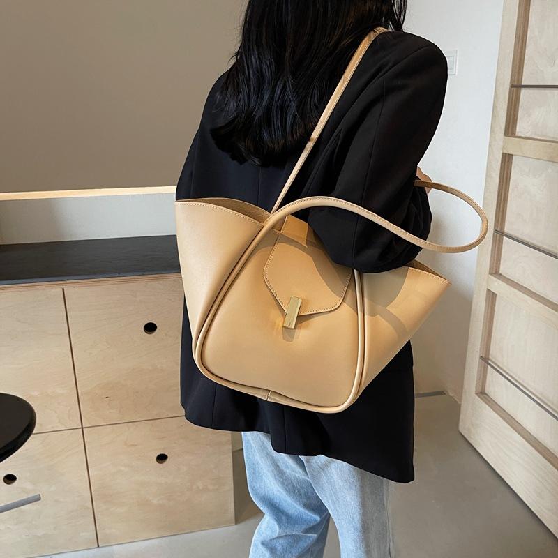 YogodlnsNew Ladies Tote Bag Basket Style Single Shoulder Commuter Bag Pure Color Versatile Handbag Soft PU Material Large Size