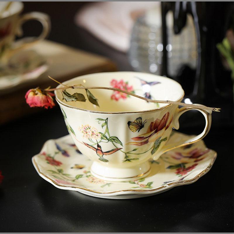 250ml Creative Ceramic Flower Bird Coffee Mug Vintage Gold Border Mug Exquisite Afternoon Camellia Flower Tea Cup Birthday Gift