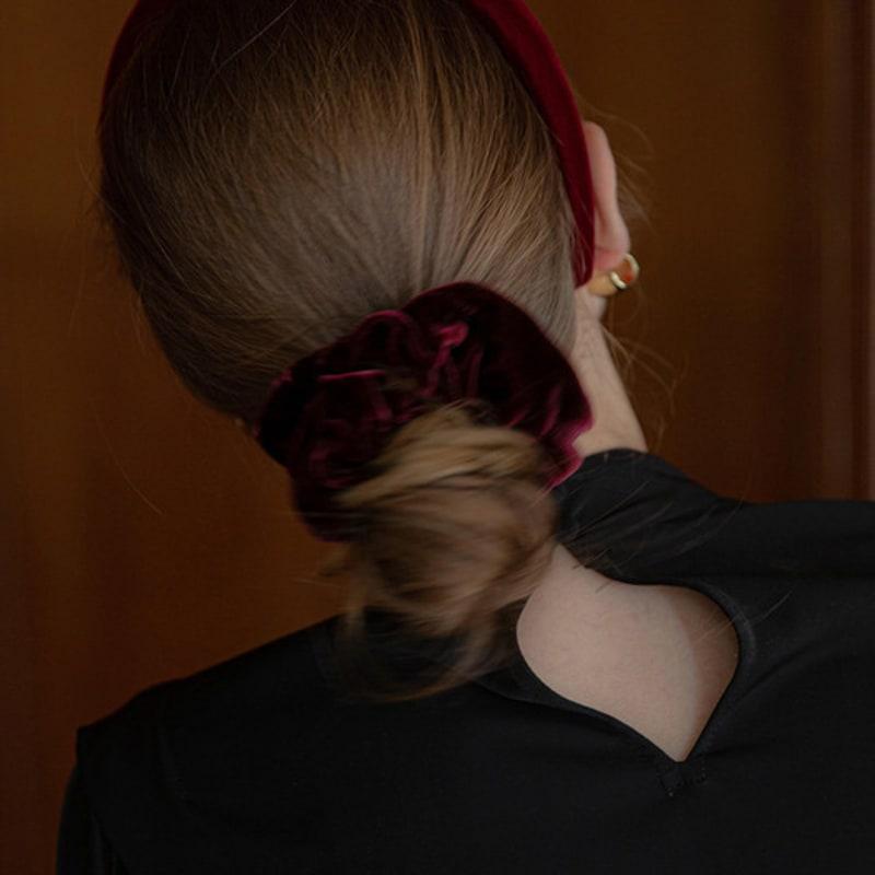 

Жан Поль Кларисс Классическая бархатная резинка для волос JP-21-017S BROWN