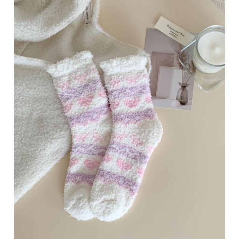 Herbst- und Winter-Nicht-fusselnde Korallenfleece-Socken für Damen, Halbfleece-Damen-Socken für häusliche Wärme, Verdickte Schlafsocken