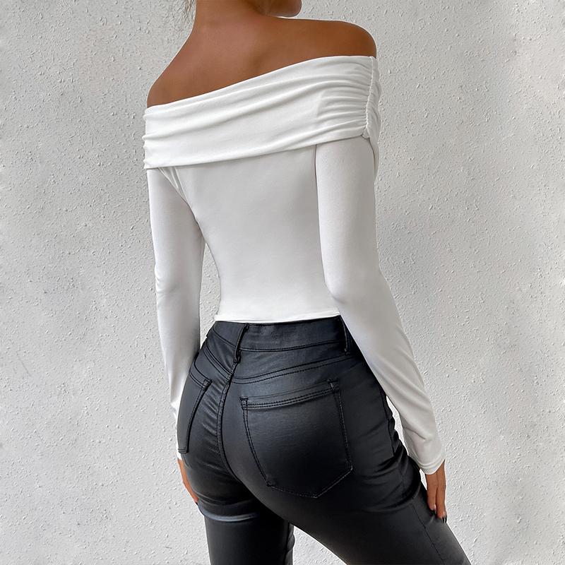 Damska seksowna bluzka z głębokim dekoltem w serek, długimi rękawami, plisami i odkrytymi ramionami