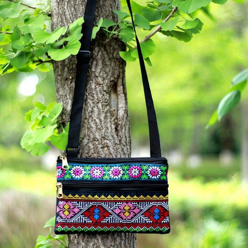 Vintage Ethnic Embroidered Flowers Bag Large Capacity Shoulder Crossbody Bag Mobile Phone Coin Purse Ladies Zipper Pouch