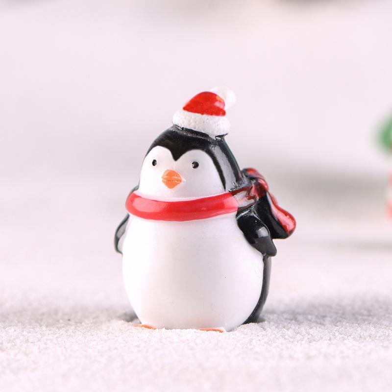 Christmas Cute Little Penguin Micro-landscape Snow Scene Decoration Keychain Pendant Antarctic Penguin Little Animal