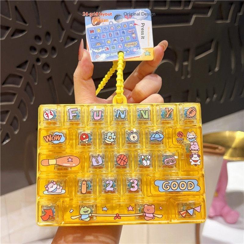 26-Tasten Fidget-Button Schlüsselanhänger BPA-freies sensorisches Dekompressionsspielzeug Wasserdichter Taschenanhänger für Outdoor-Ausflüge