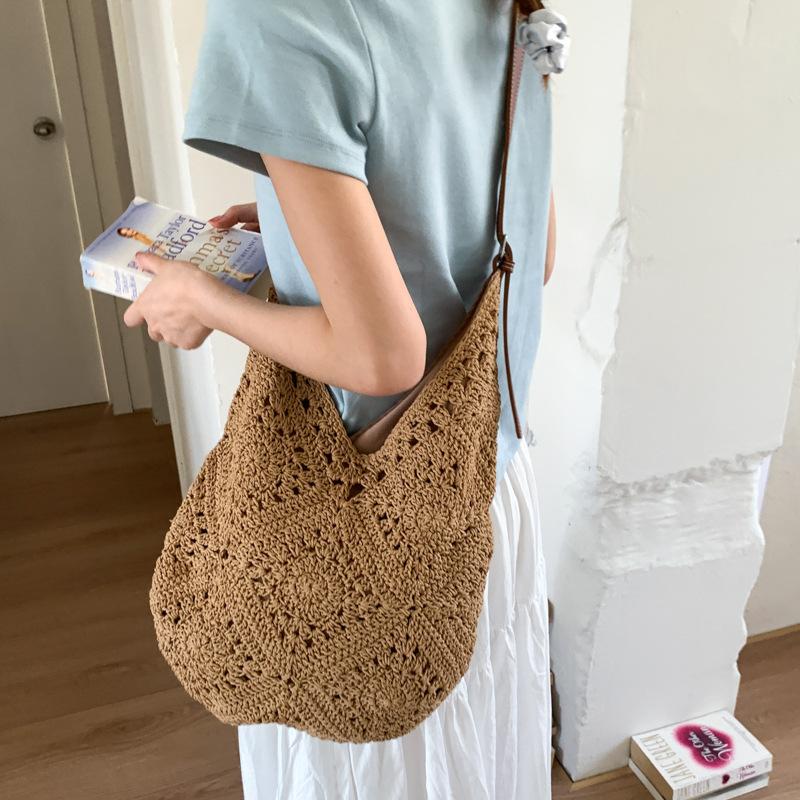 Beach Vacation Bag Women's New Casual Commuting Large-capacity Shoulder Bag