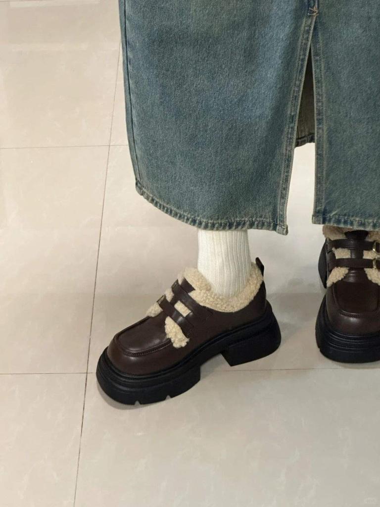 Fleece platform small leather shoes for women 2025 winter new retro British style high-heeled plush loafers for women