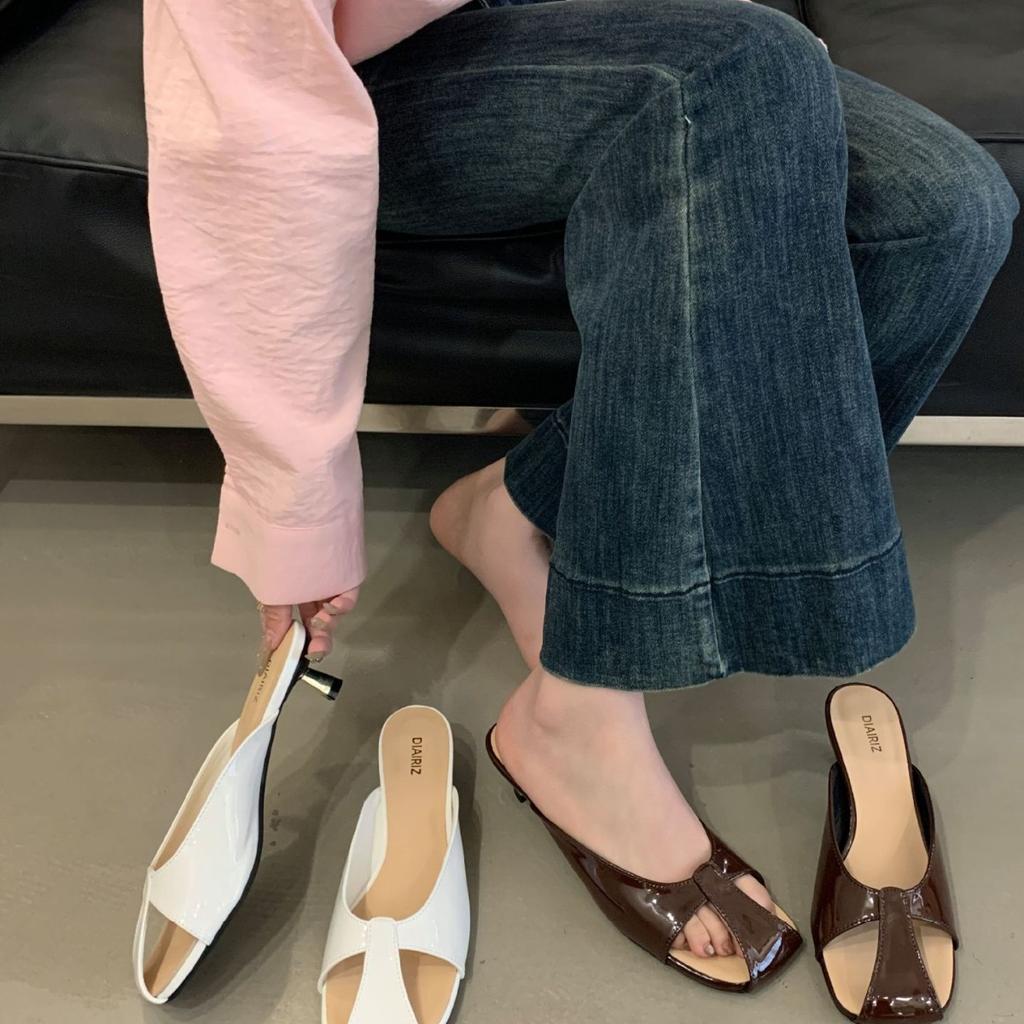 2025 Spring and Autumn New Fashion Versatile Korean Edition Baotou Slippers Women's Outer Wear Square Head Hollow Flat Bottom Cool Slippers