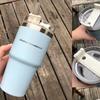 Isolierter Auto-Becher aus 304 Edelstahl mit 30 oz Fassungsvermögen Modern und tragbar