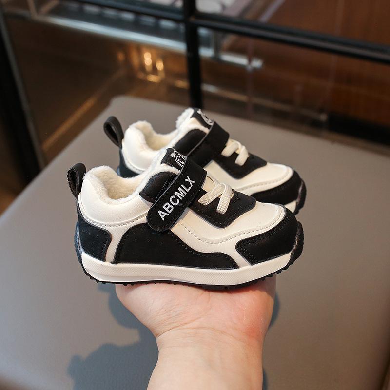 2025 Spring Girls' Soft Sole Baby Sports Shoes with Warm Velvet Toddler Cotton Design