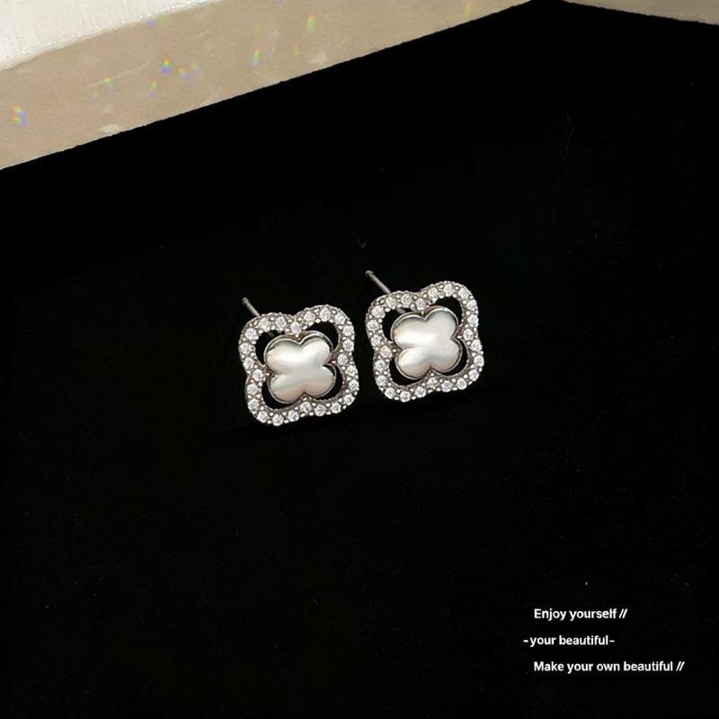 Women Fashion Hollow Four Leaf Clover Zircon Inlaid Copper Stud Earrings