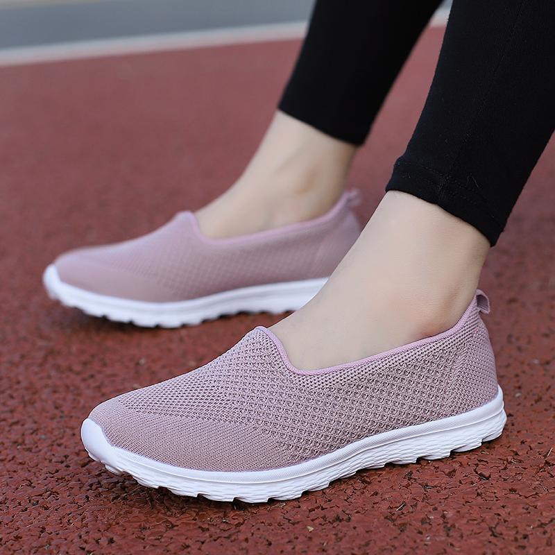 Ladies Casual Shoes Ultra Light Walking Shoes Women Breathable Slip-on Loafers Outdoor Flats Elegant Mother Shoes