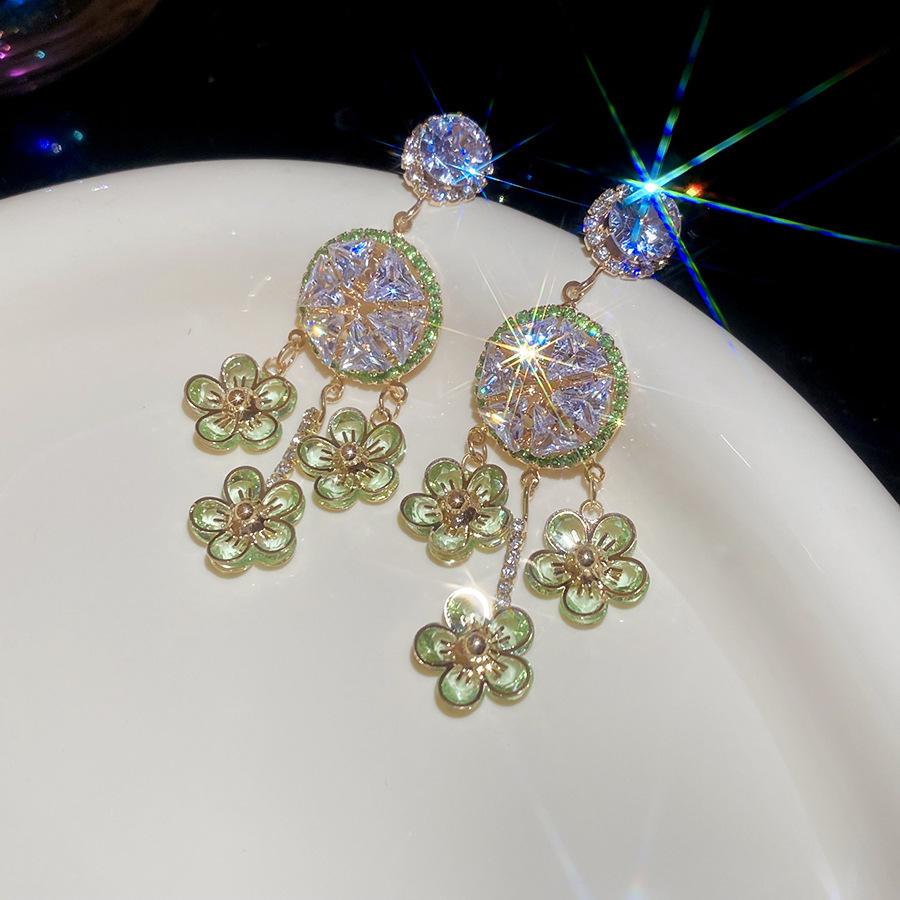 Emerald diamond leaf fringed earrings light luxury stud earrings women's European and American earrings