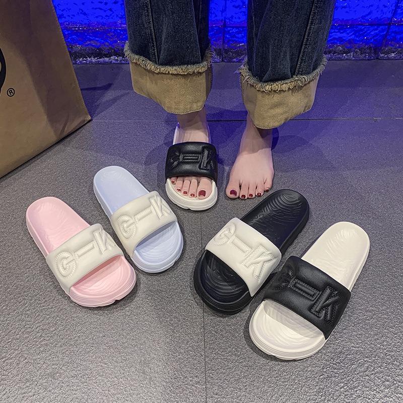 Slippers women's outdoor summer new cool slippers thick-soled non-slip one-word women's sandals