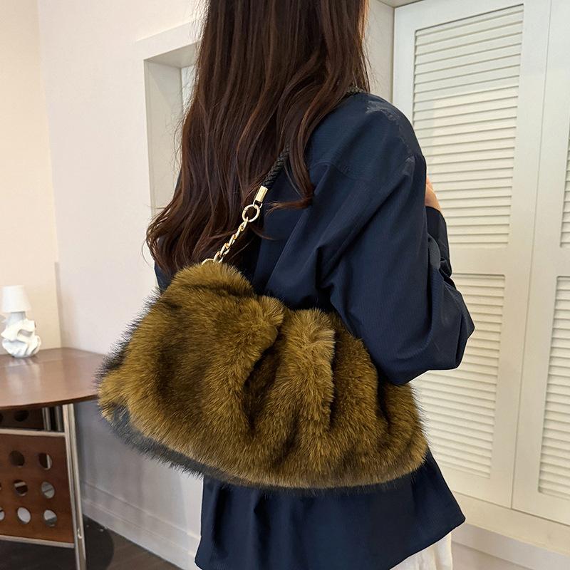 Yogodlns Women Winter Bags New Fashion Shoulder Bag Ladies Fur Shoulder Handbags Female Furry Pleated Designer Underarm Hobo Bags