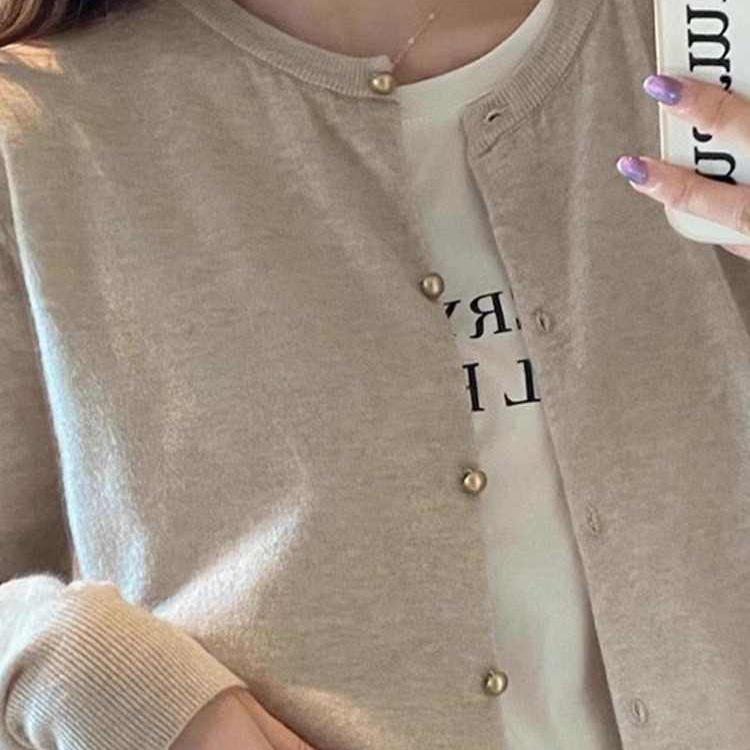 Women's Gray Knit Cardigan - High-End Wool, Long Sleeve, Waist-Cinched, Early Autumn Outerwear.