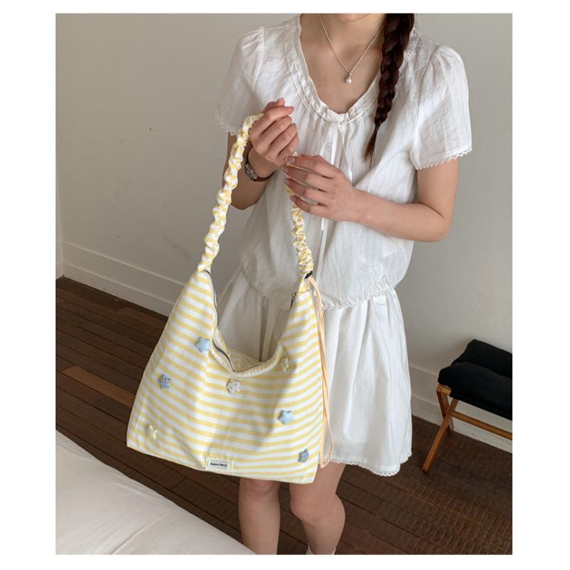 Korean Style Heart Embroidery Crossbody Bag for Women Large Capacity Shoulder Handbag