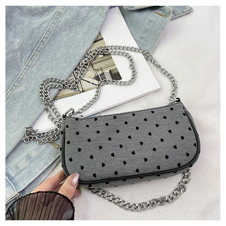 

Летняя популярная сумка-подушка с бантом, женская, 2025, новый модный нишевый дизайн, сумка-мессенджер на плечо с цепочкой