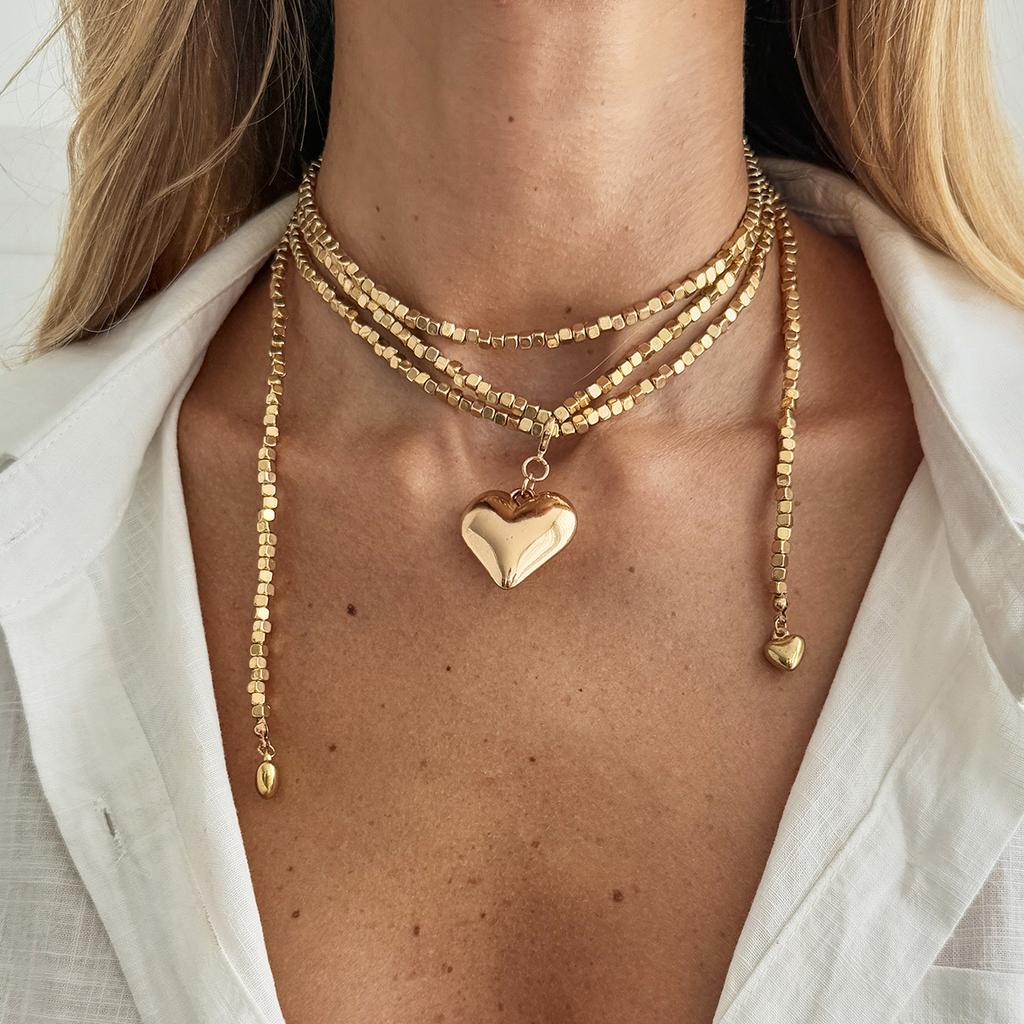 Fashion Gold Color Love Heart Pendant Necklace Women Vintage Beaded Chain Long Necklace Sweater Chain Jewelry Accessories