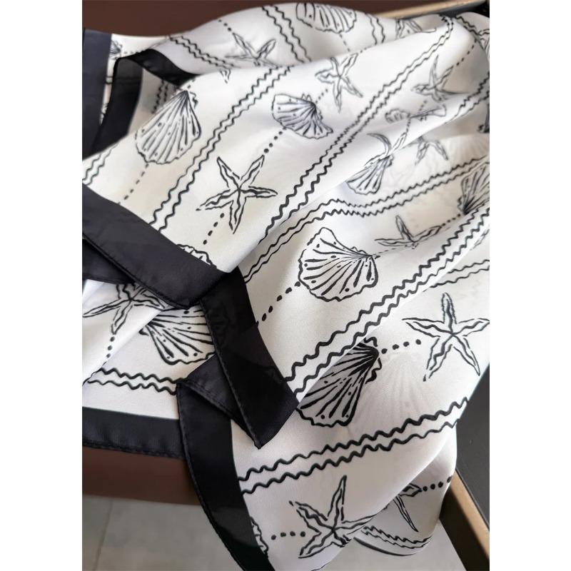 Women's Vintage Versatile Thin Satin Scarf Floral Print Hairband Spring Autumn Small Square Scarf for Tying Hair And Bags