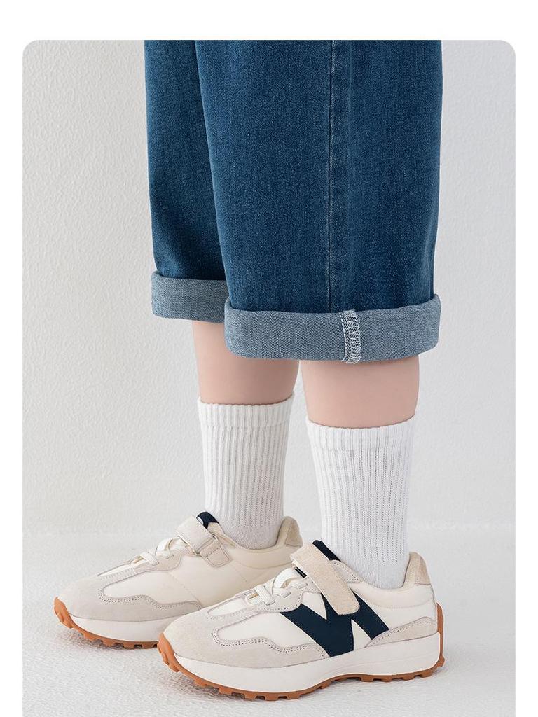 Children's Boys' White Mid-Tube Cotton Socks - Sweat-Absorbing, Boneless, Anti-Pilling, Dirt-Resistant; Ideal for Spring & Autumn.