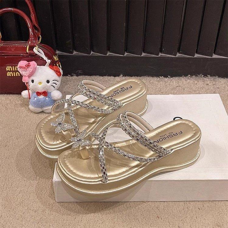 Fashion Slippers Women Summer Shoes Glitter Slides Low Pantofle Shale Female Beach Rubber Flip Flops Jelly 2025 Sabot Hawaiian Crystal F