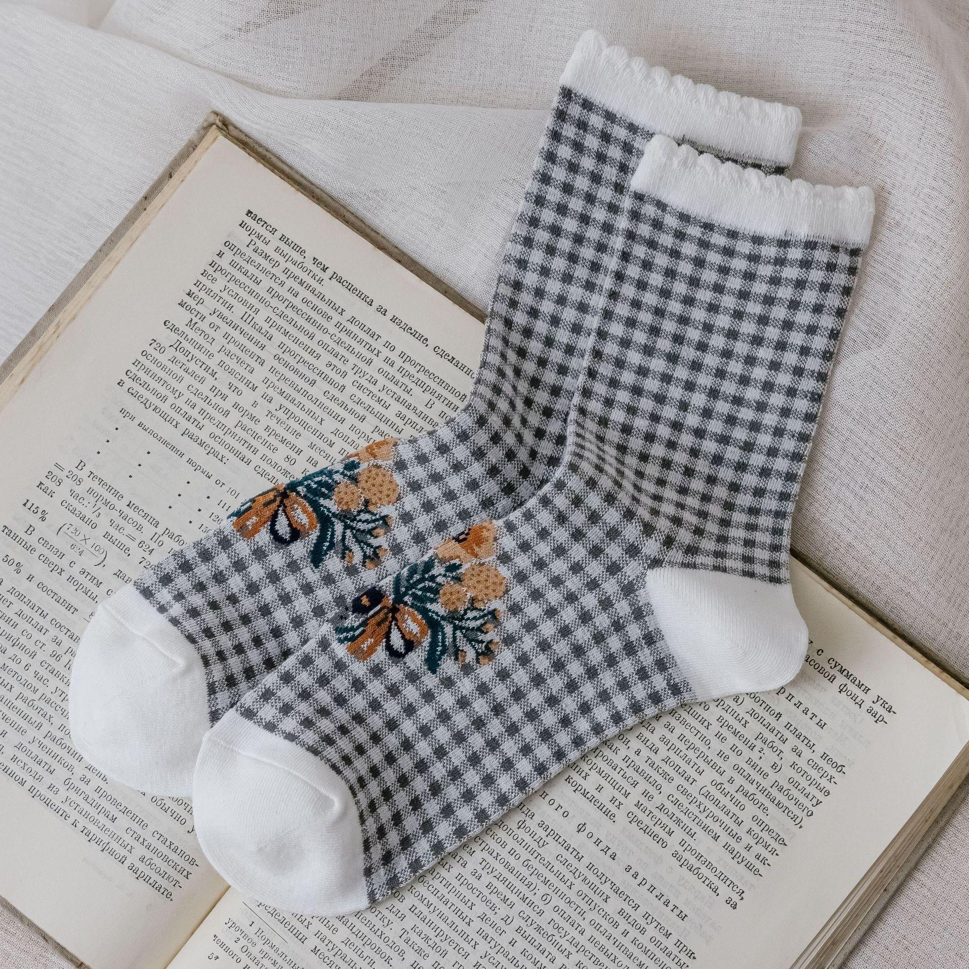 

Жіночі шкарпетки Harajuku Retro Embroidery Japanese Kawaii Cute Socks Ethnic Lolita Lace Flower Crew Socks Christmas Gift Fashion New EUR 34-39